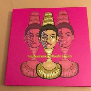 Juvia’s place eyeshadow palette.